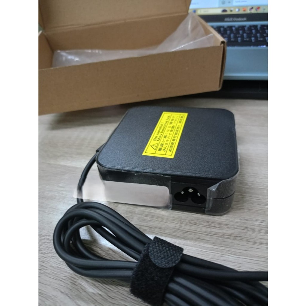 Adaptor charger PC All in One Asus V222 V222GAK V222F AIO 19V 4.74A 90W