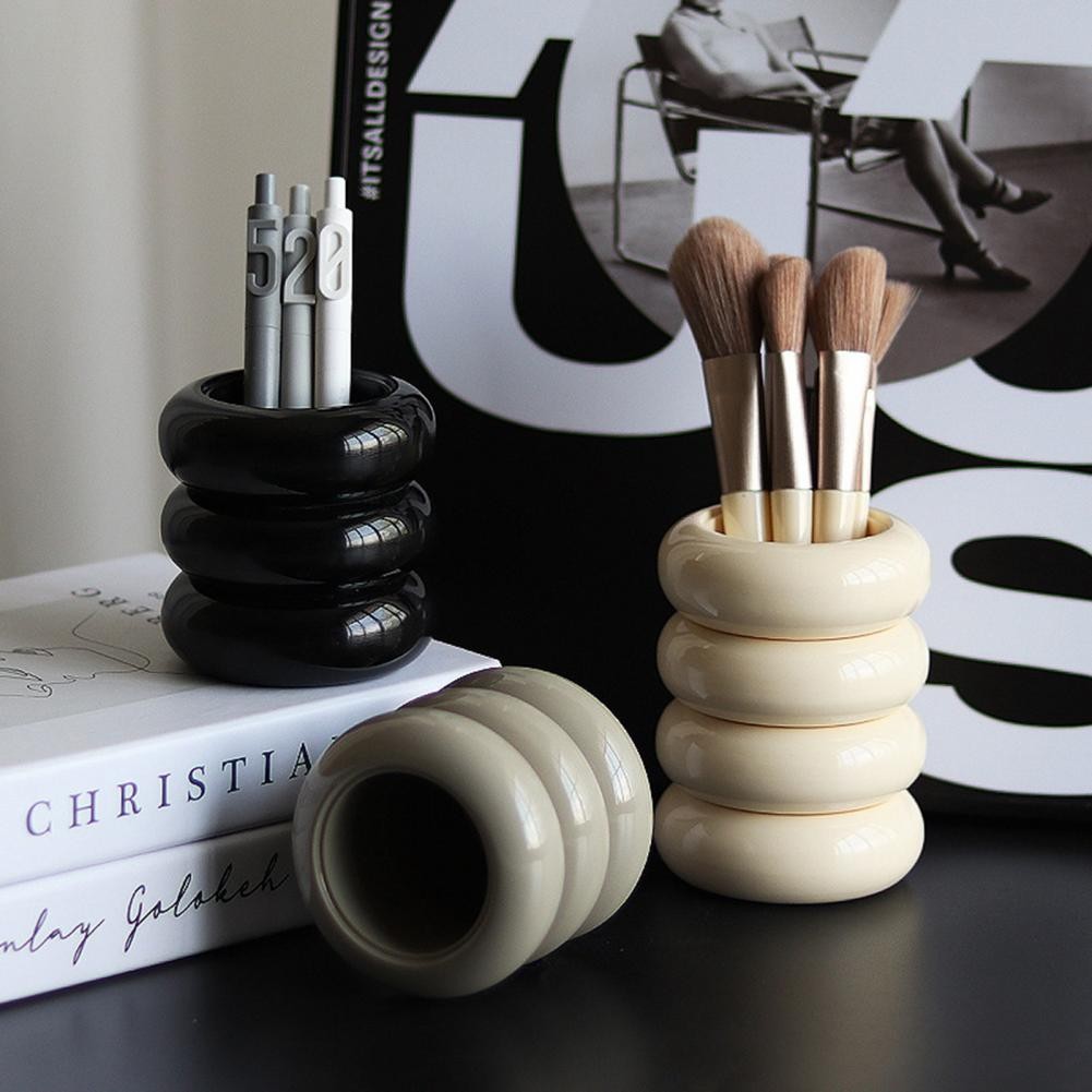 

Creative Hollow Stars Pen Pencil Pot Holder Brush Storage Container Desk Organizer Plastic Stationery Pen Holder Office Supplies