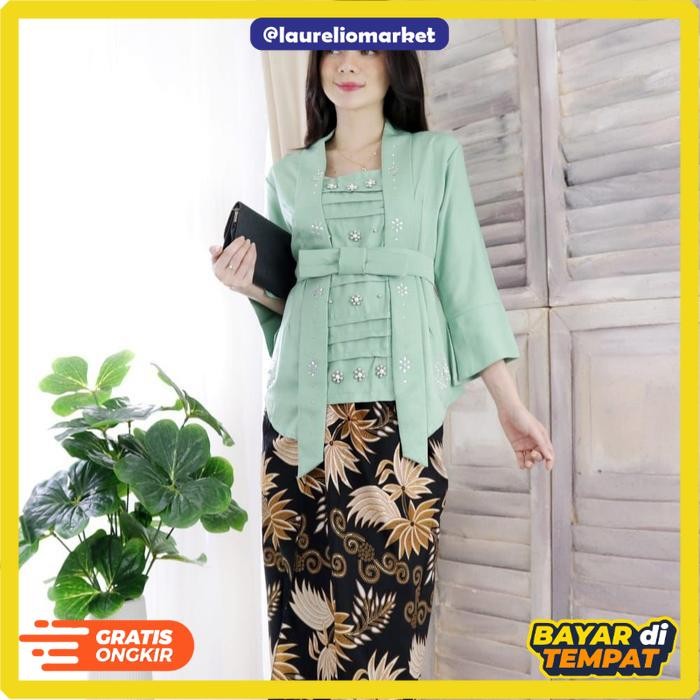 

Terbaru Atasan Kebaya Encim Kebaya Kutu Baru Aplikasi Mote & Mutiara Good Quality - PUTIH TULANG, M