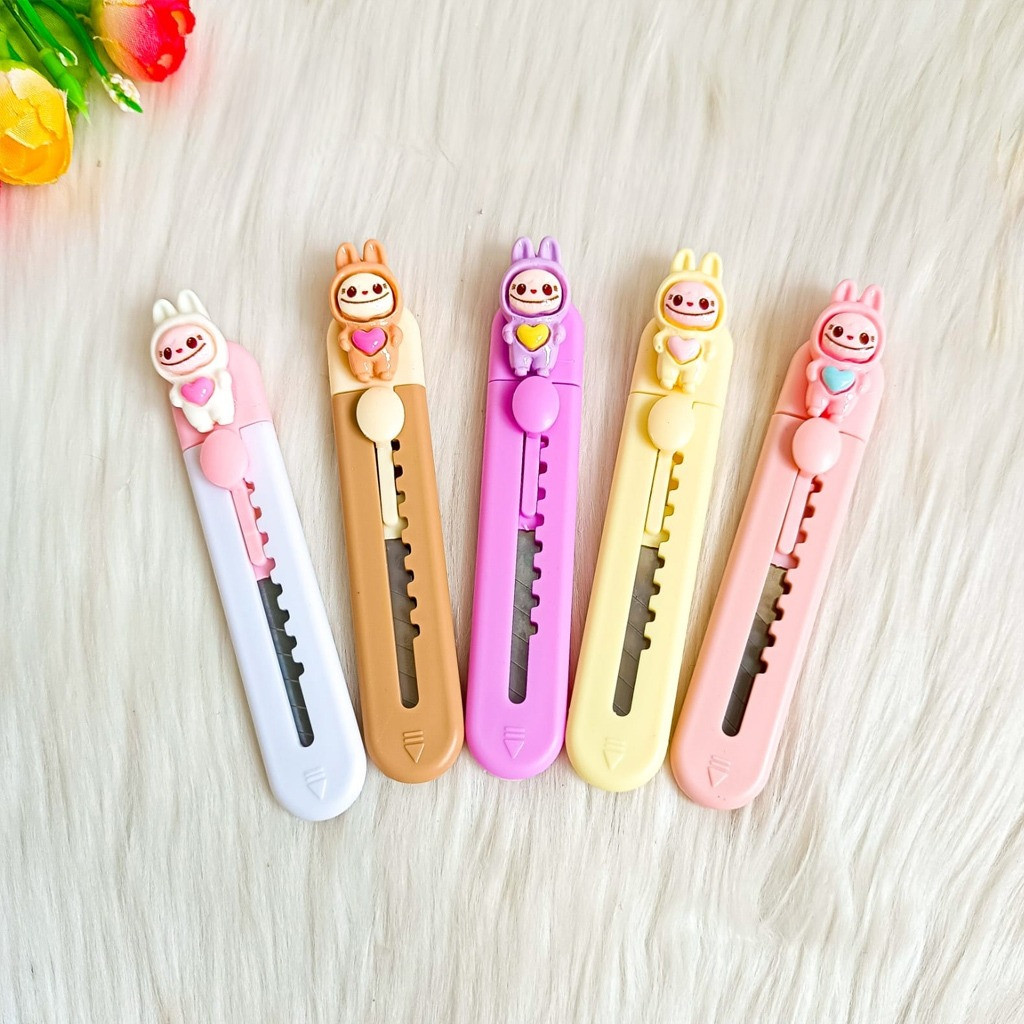 

CUTTER LABUBU MINI 9 CM LISA BLACKPINK POP MART KNIFE SILET ALAT PEMOTONG THE MONSTER TASTY MACARONS os