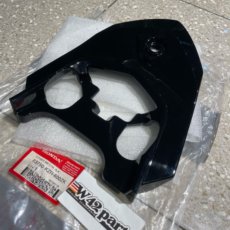 COVER TAIL SAMBUNGAN BODY BELAKANG VARIO 125 FI BOHLAM LAMA KZR ORIGINAL AHM 83750 KZR 600ZK