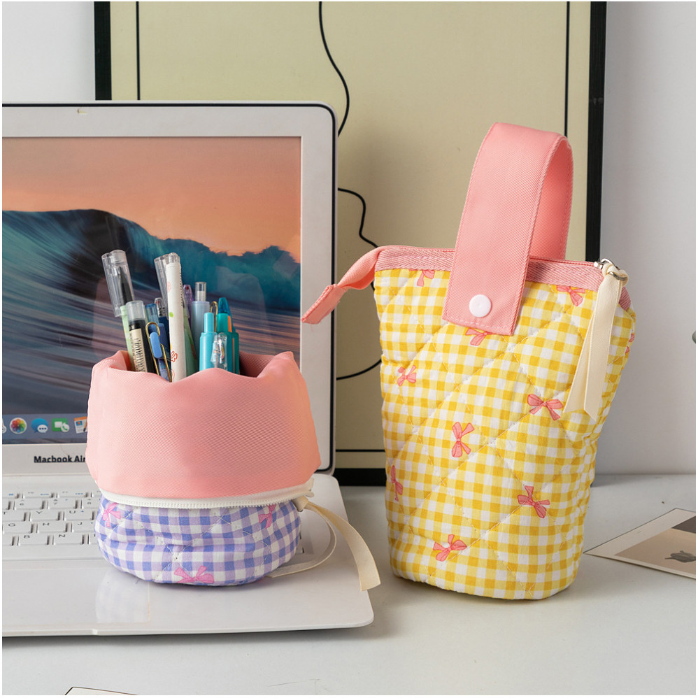 

Pencil Case Stand Bucket Coquette Cute Style Tempat Pensil Korea Kekinian Pouch Make Up Lucu Estetik