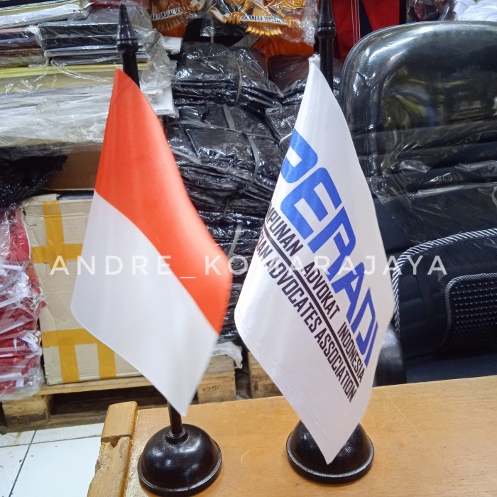 bendera meja Indonesia + bendera peradi