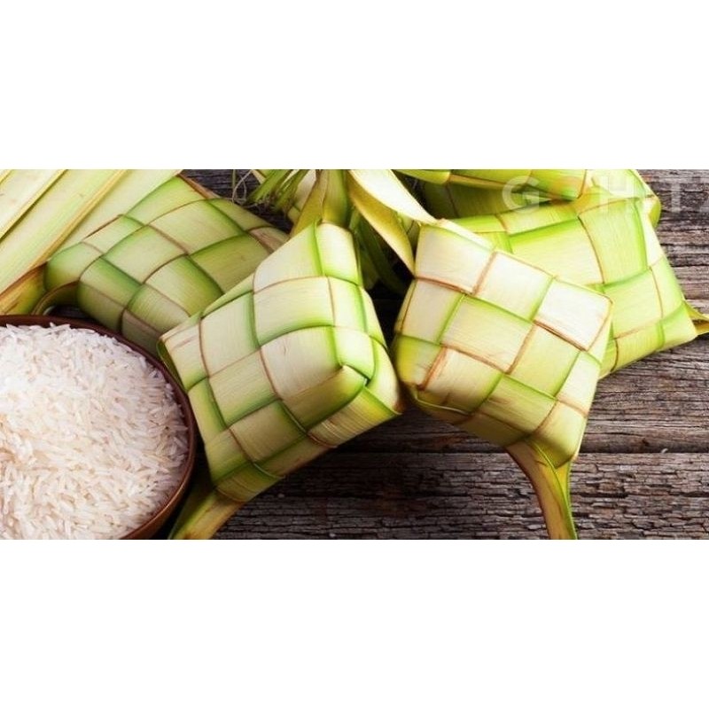 

Ketupat / cangkang ketupat terbuat dari daun kelapa murah per 10 biji