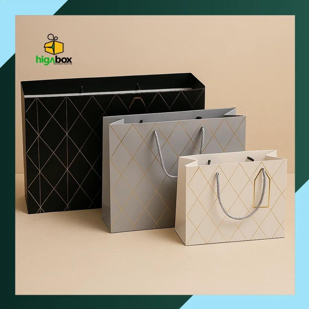 

Paper Bag / Hampers bag / Gift Bag/ Paper bag Kado Hampers / Paperbag Motif Tebal Ukuran Besar Kecil / Tas Kado / Paper bag Jumbo Kecil / High end Gift Paper Bag Paperbag Box Set Motif, Souvenir, Tas kue, Hampers, Makanan, Gift, Packaging, Kemasan | AM01