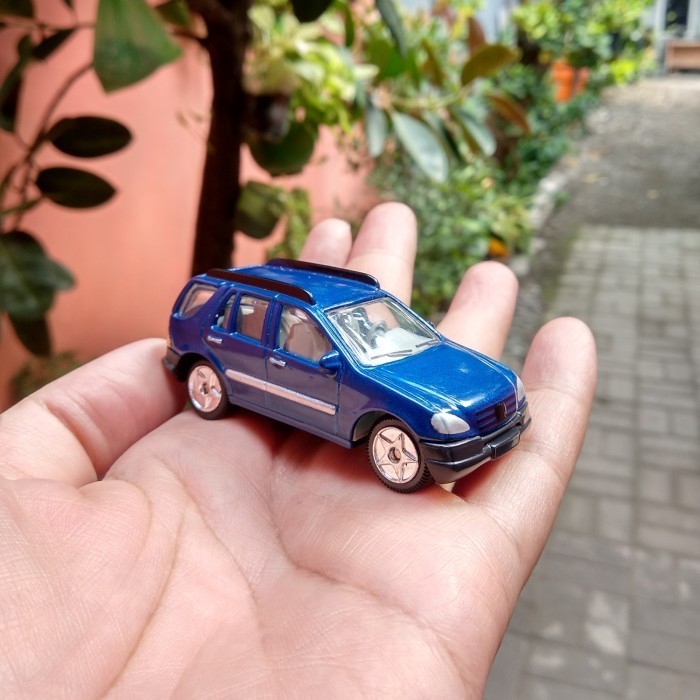 Mercedes Benz M Class Loose Rare VHTF Goldenwheels 1/64 Miniatur Mainan Diecast