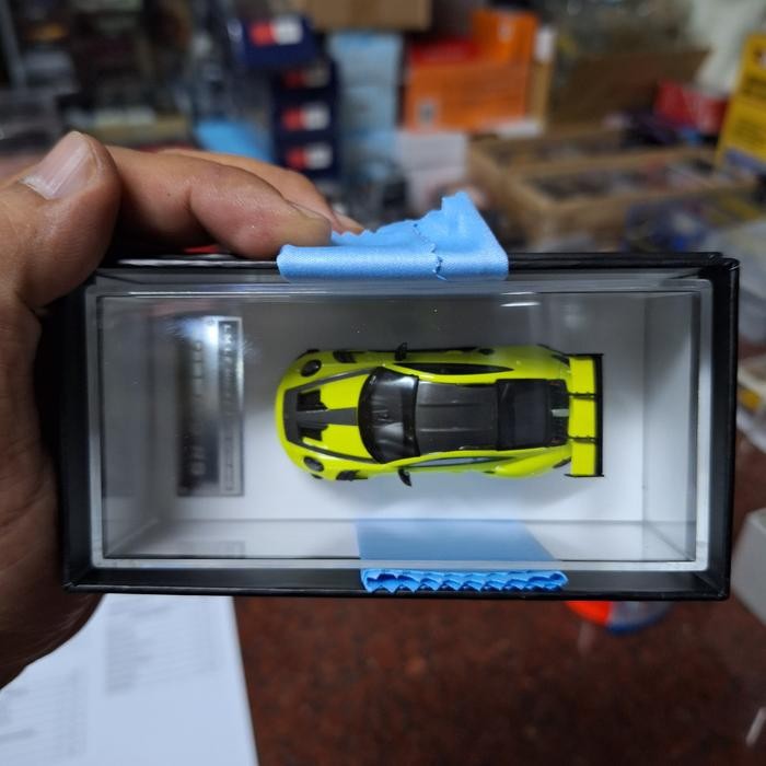 LP2155 LMLF Skala 64 Porsche 992 GT3 RS Lime Green