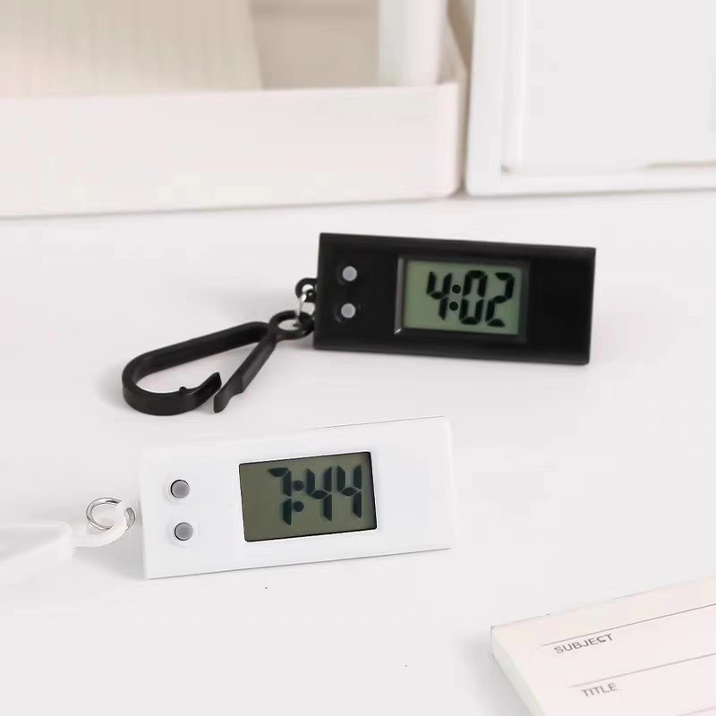 Gantungan Kunci Jam Tangan Elektronik/Gantungan Kunci Multifungsi Berbentuk Jam / Jam mini LCD digit