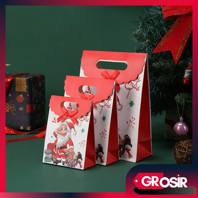

Grosir - 6470 Paper Bag Motif Natal / Paper Bag Santa Small Medium Size / Hampers Unik Kado Natal / Souvenir Motif Christmas Santa