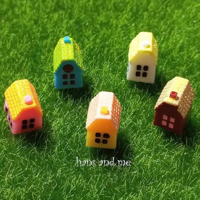 Maket Miniatur Rumah Warna Warni