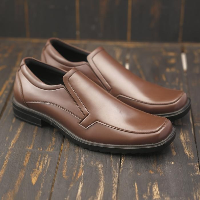 PAULMAY - Sepatu Formal Casual Pria Wina 68 Brown Pantofel  Shoes Kerja Hitam Coklat Fantofel - Brow