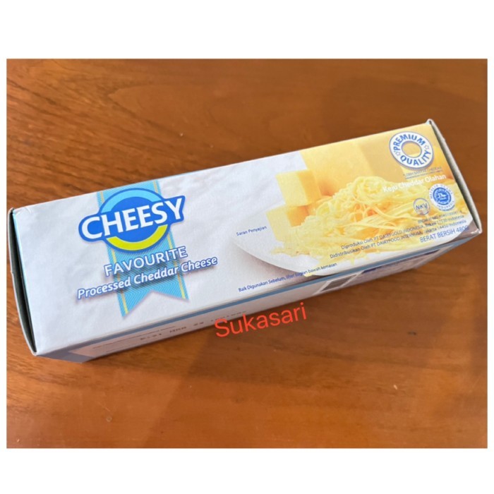 

Cheesy keju cheddar Favourite 480gr processed cheddar cheese parut