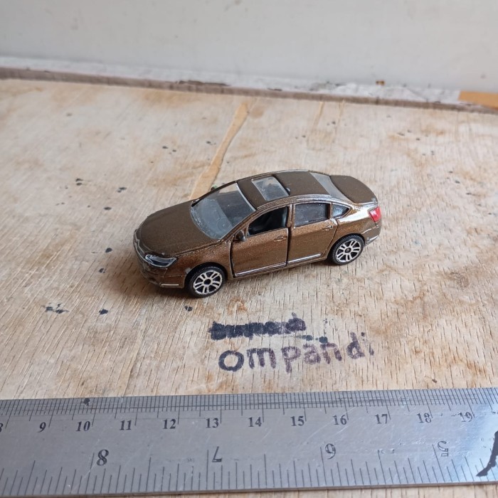 MAINAN diecast majorette Citroen C5 bekas