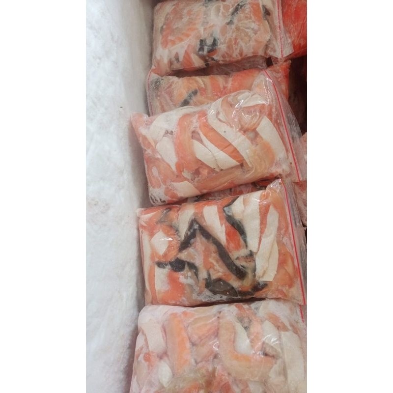 

Tetelan Salmon Tanpa Tulang 1000 Gram / campur Belly