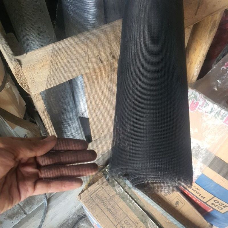 KASA NYAMUK BENANG KASA STRIMIN HITAM TINGGI 1MTR