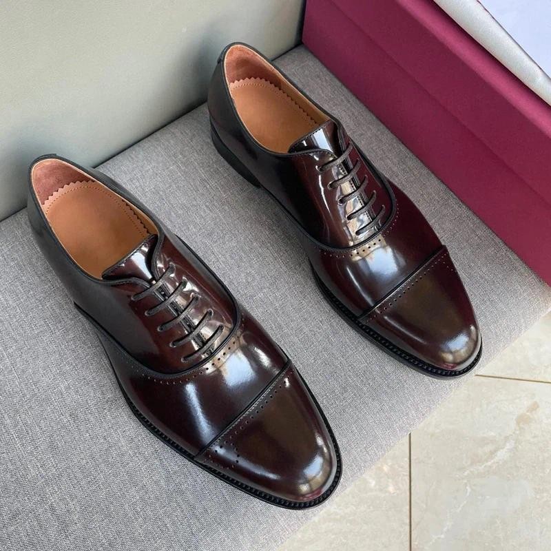 Giovanni Men's Burnished Leather Lace up Punched-hole Oxford Dress Shoes Timeless Designer Elegant G