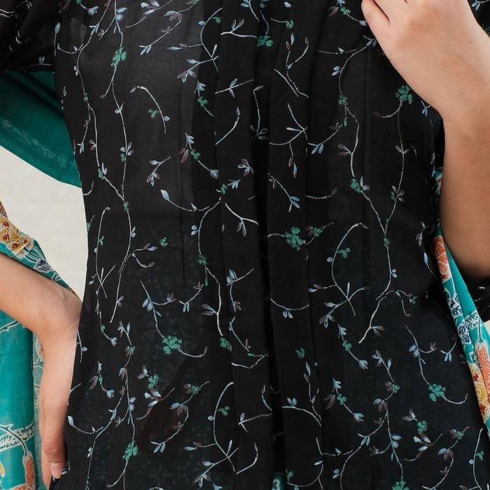 

Kebaya kutubaru kartini viola Lengan 7/8 meradelima sifon hitam - XS