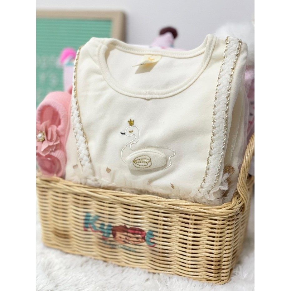 

Best Seller Kyoot Baby’s | Set Flaminggo (Kado 1 thn) | Hampers Baby - swan sp putih, 7 (0-6 bulan )
