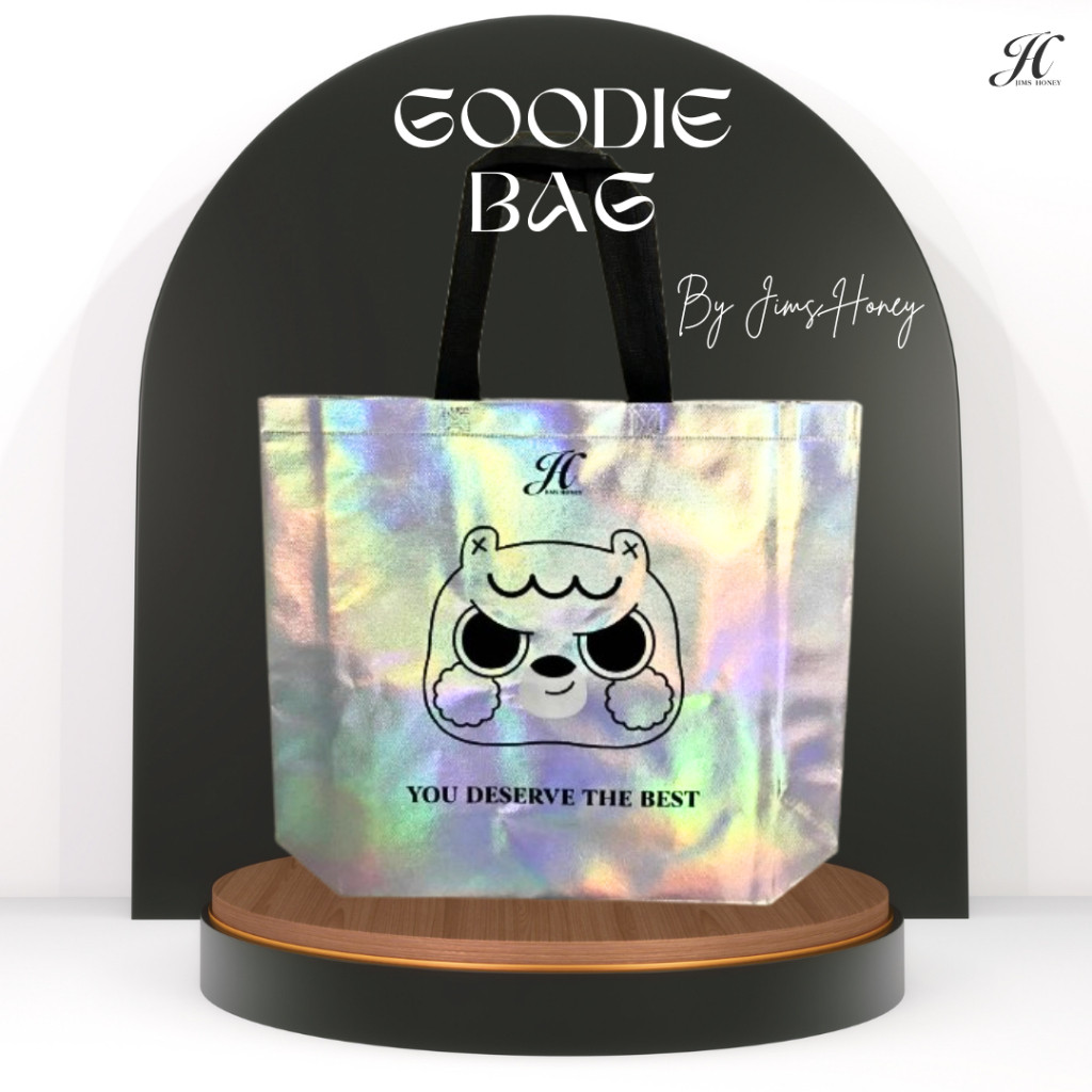 

JIMS HONEY - GOODIE BAG HOLOGRAM MOE - SHOPPING BAG - TAS BELANJA JIMSHONEY SPUNBOND 44,5 x 35 cm x 9,5 cm JIMSHONEY