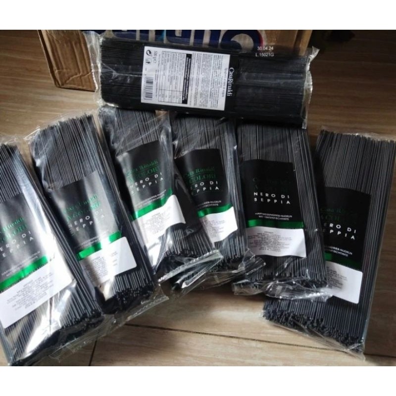 

casa Rinaldi spaghetti spaghetty black pasta 500gr