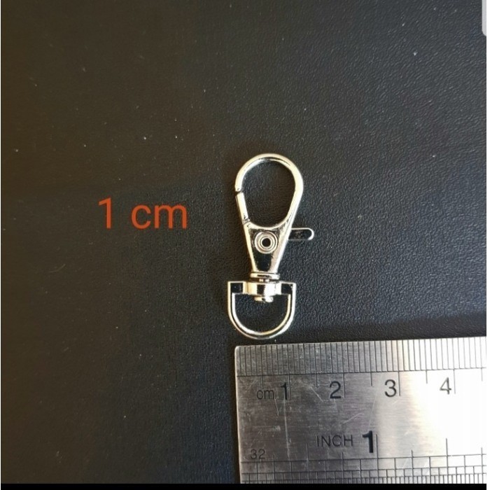 

RB Kew Kew CANTELAN CHROME / Lanyard Ukuran 1cm Bahan besi