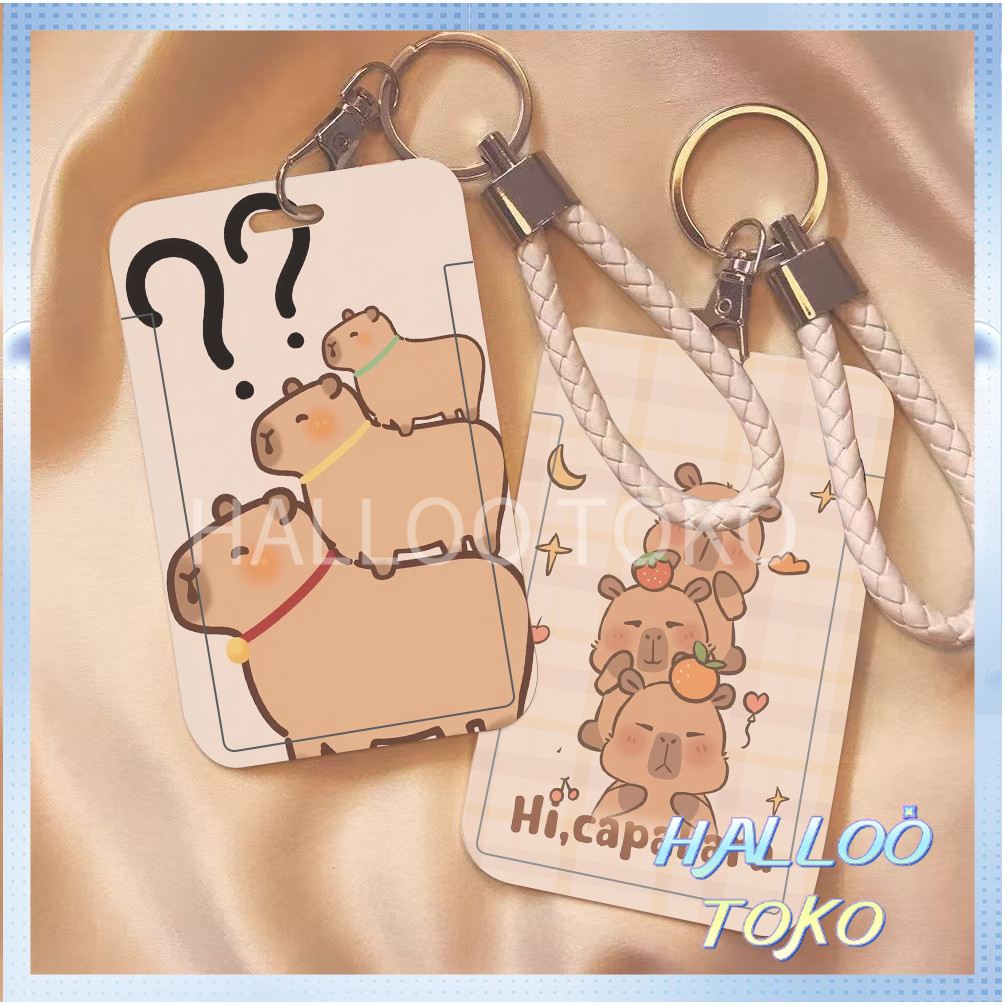 

ID CARD HOLDER MOTIF KAWAII TEMPAT KARTU PHOTOCARD PHOTO CARD Pelindung + Tali,Kapybara yang lucu dan suka bermain menumpuk