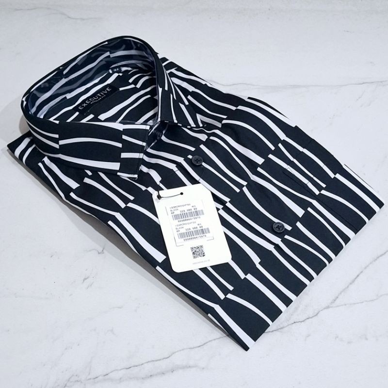 EXECUTIVE KEMEJA LENGAN PENDEK PRIA REGULER FIT MOTIF ORIGINAL