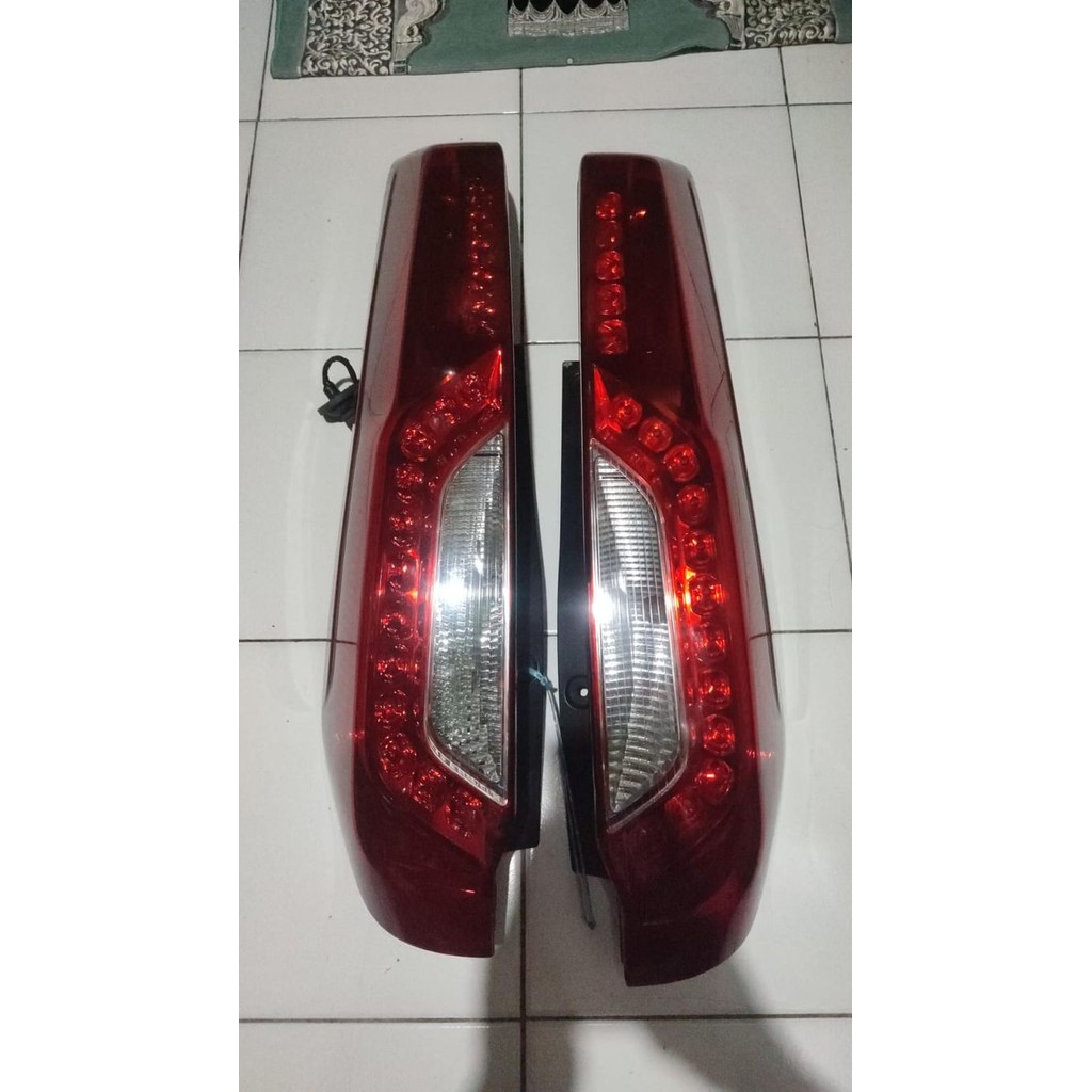 Stoplamp lampu belakang nissan xtrail urban t31 selamat 2012 2014 2015