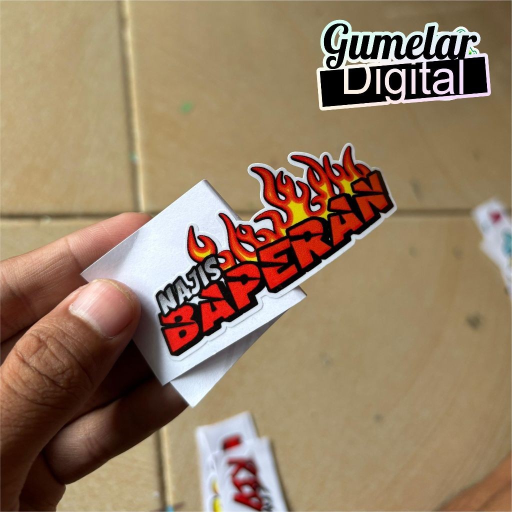 

STIKER SATUAN PRINTCUT NAJIS BAPERAN TINGGAL TEMPEL