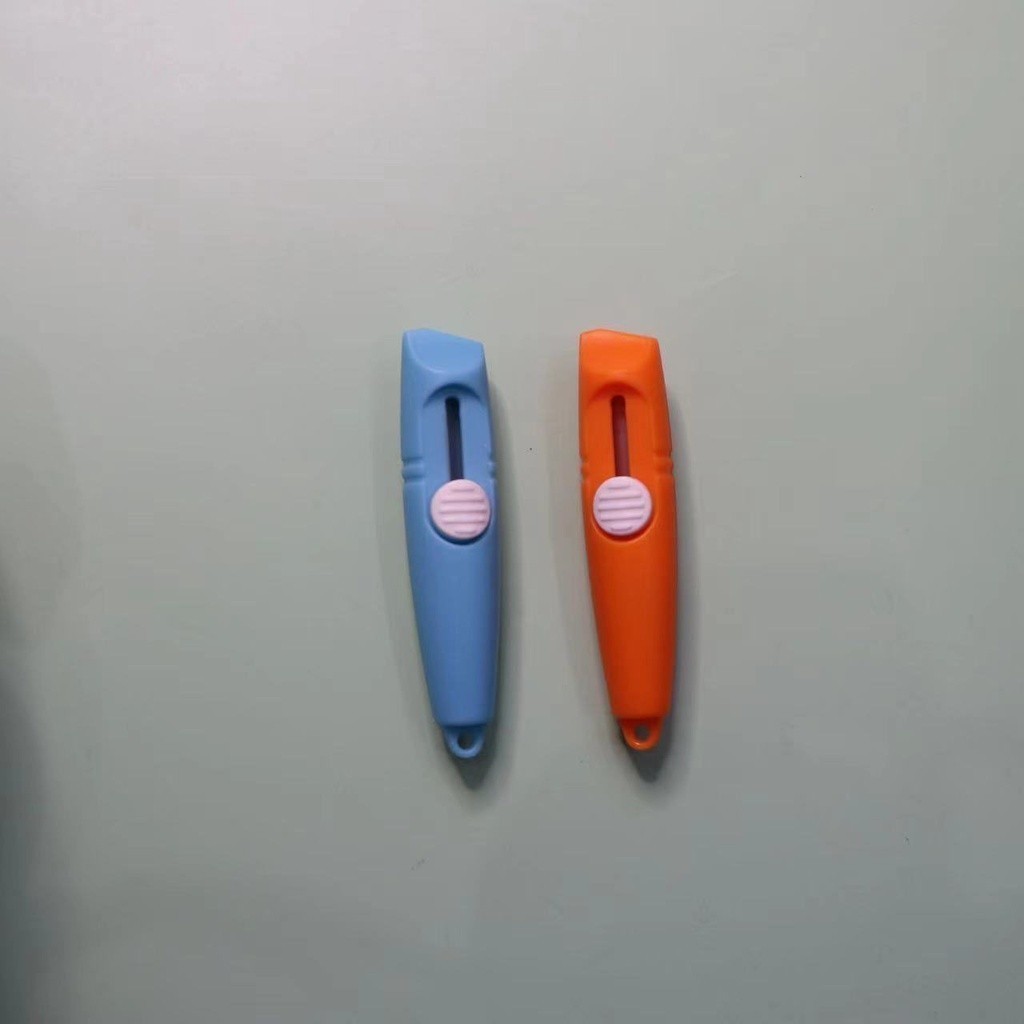 

Cutter Mini Karakter Seruling Cutter Mini Travelling 791