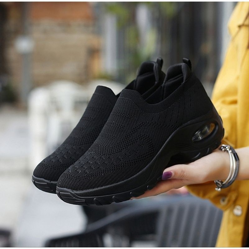 BEST SELLER Sepatu Slip On Olahraga Sneakers high Wanita Rajut Full Black Casual Import Tanpa Tali T