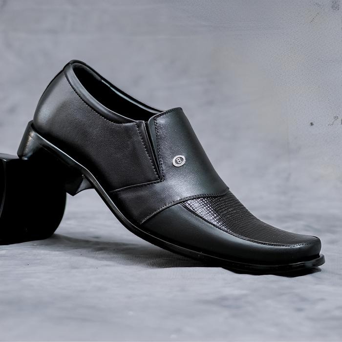 YALBARNEET 236 - Sepatu Pantofel Pria Kulit Asli - 38