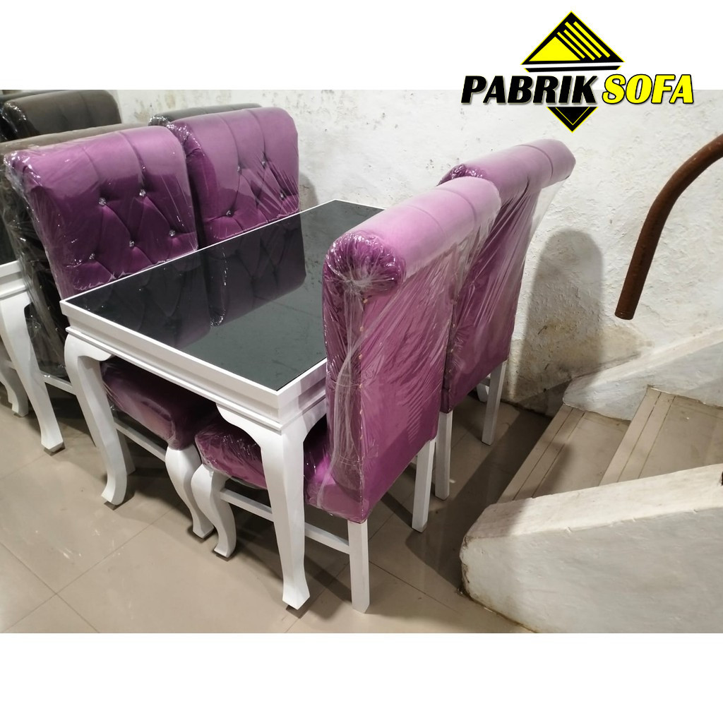 Meja makan elegant meja makan 4 kursi empuk PURWOKERTO