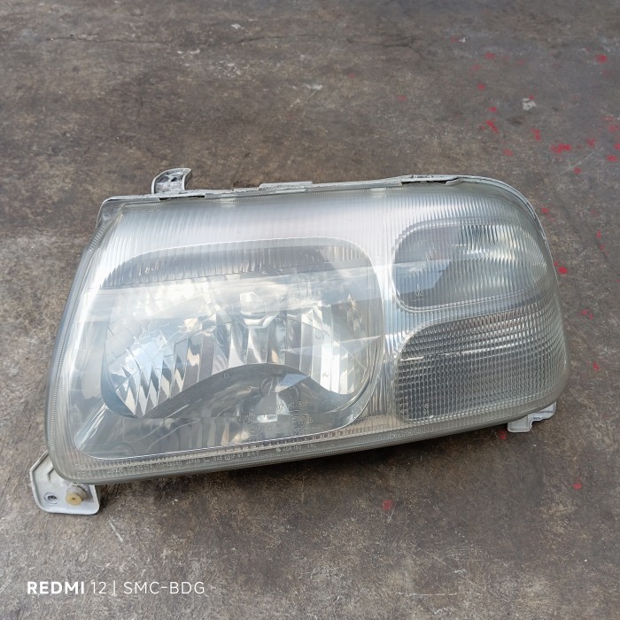 Headlamp lampu depan kiri L Suzuki Escudo 1.6/ 2.0/2.5 KOITO JAPAN