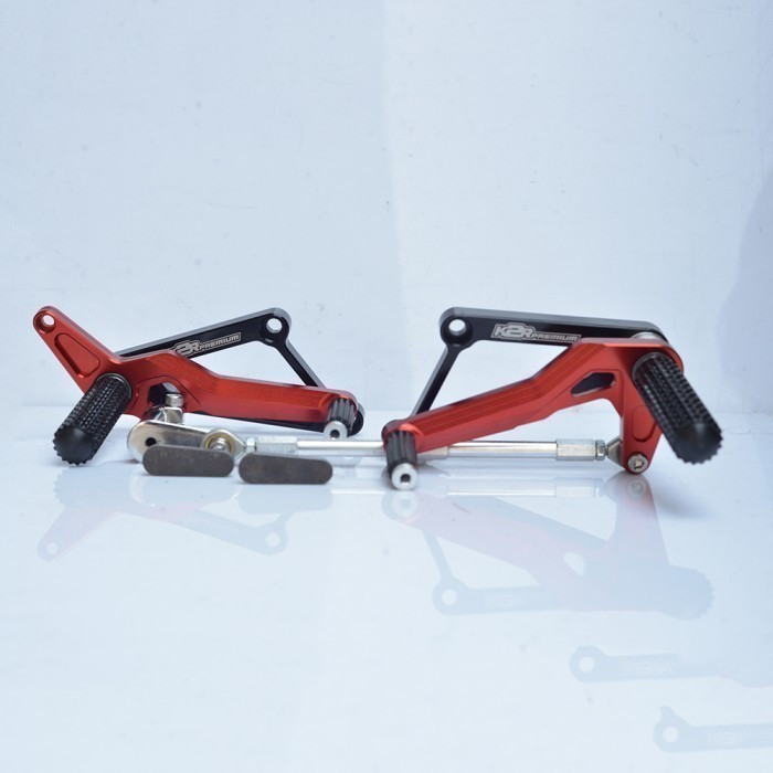 Underbone Vixion Old ( Tromol ) / Pijakan Kaki K2R Kawahara Product - Gold