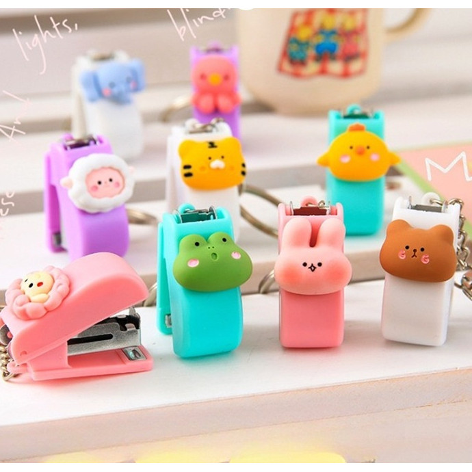 

Stapler Mini Portable Cute Character / Staples Mini/Stapler Karakter Gantungan Kunci Mini /Stapler Anak kecil OS