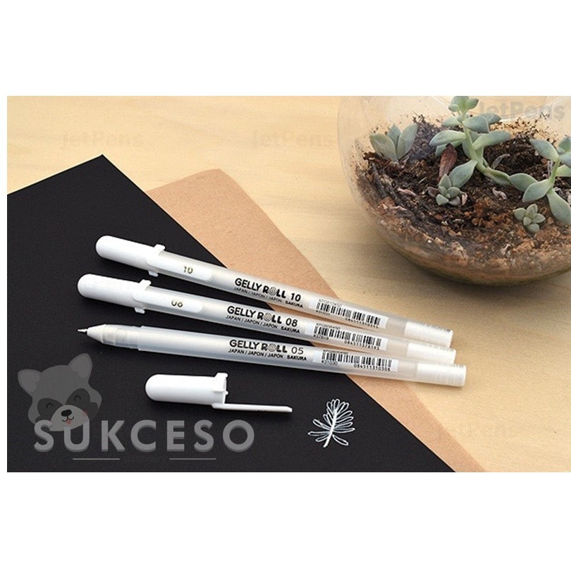 

Sakura Gelly Roll Pen Pulpen White / Pulpen Putih
