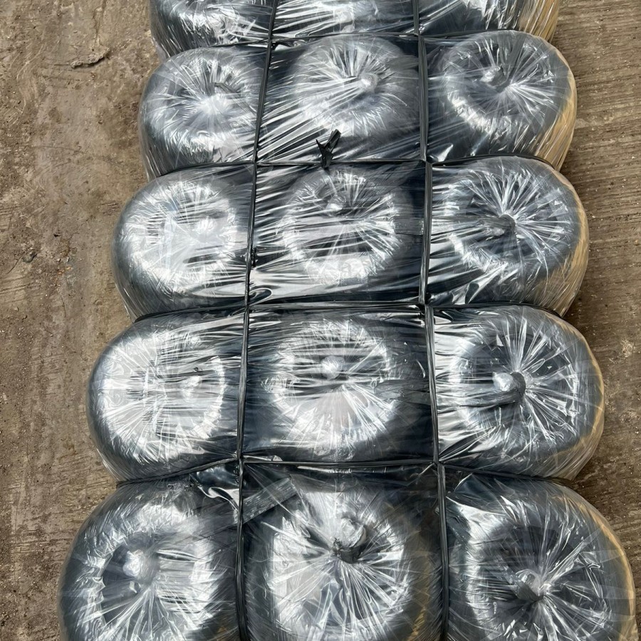

Tali rafia 1kg warna merah kualitas standar 1 kg asli - Hitam
