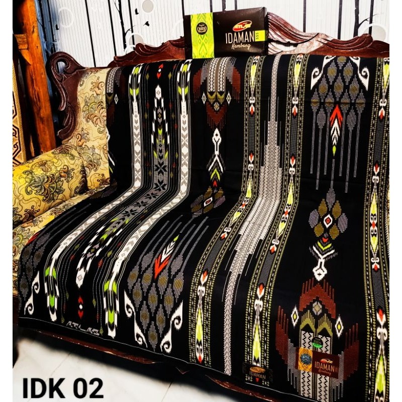 SARUNG ATLAS IDAMAN KEMBANG SERI HITAM TERBARU