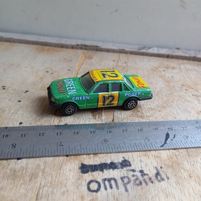 MAINAN diecast yatming Ford Granada