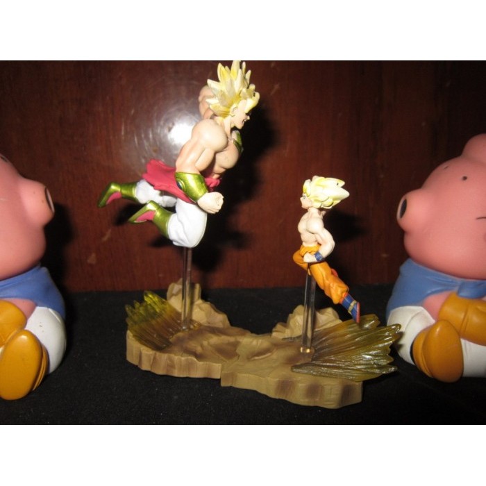 Broly Vs Goku Dragon Ball Megahouse Capsule Figure