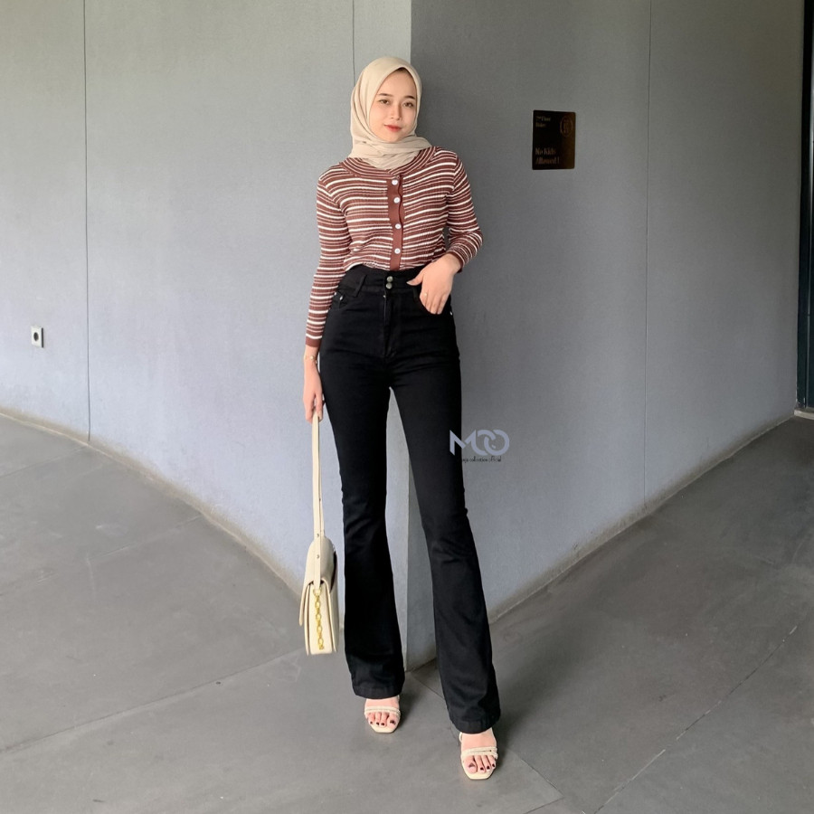 Pakaian Olahraga Murah terbaru [MCOJEANS] ULTRA HIGHWAIST CUTBRAY LONG PANTS BLACK KANCING 2 BOOT CU