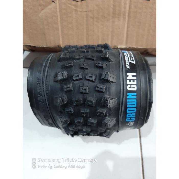 Tire / Ban luar MTB VEE TIRE CROWN GEM DCC 27.5 x 2.35