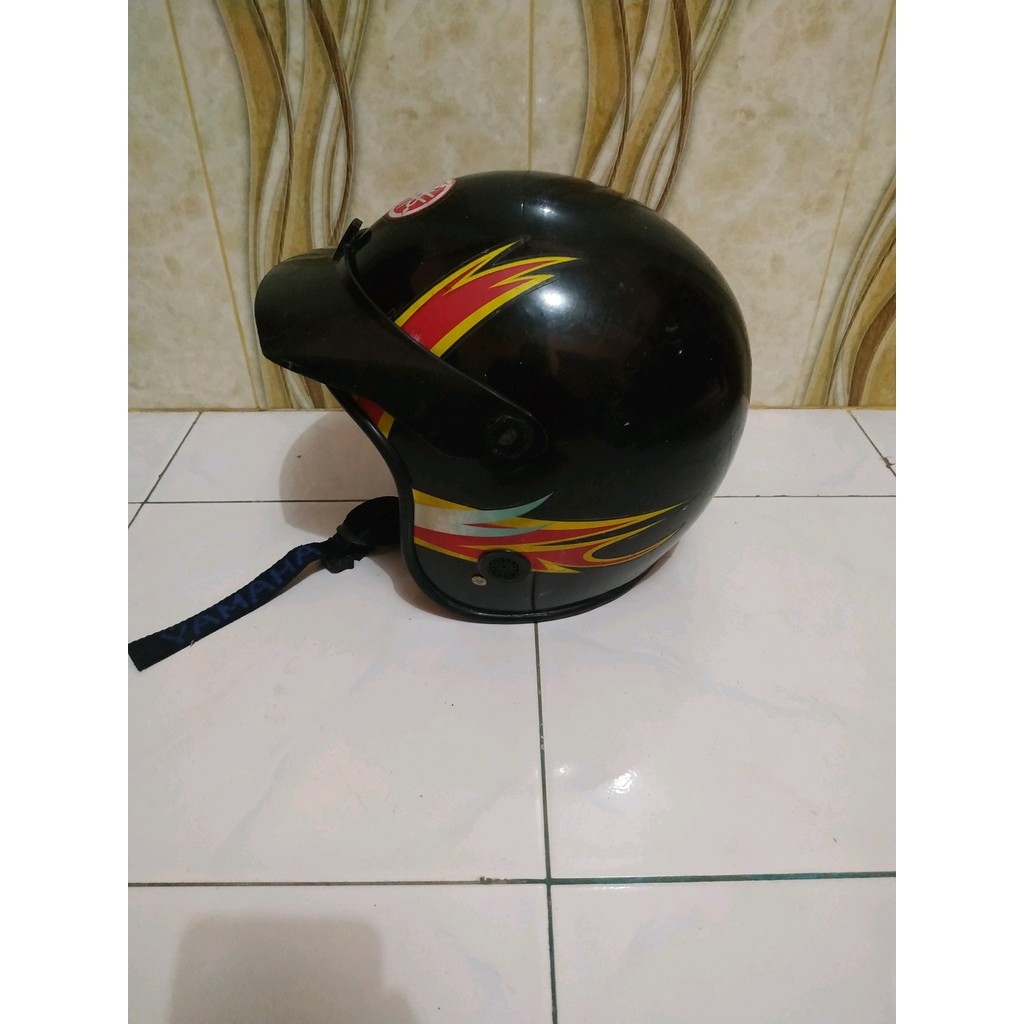 helm yamaha hitam jadul lawas original