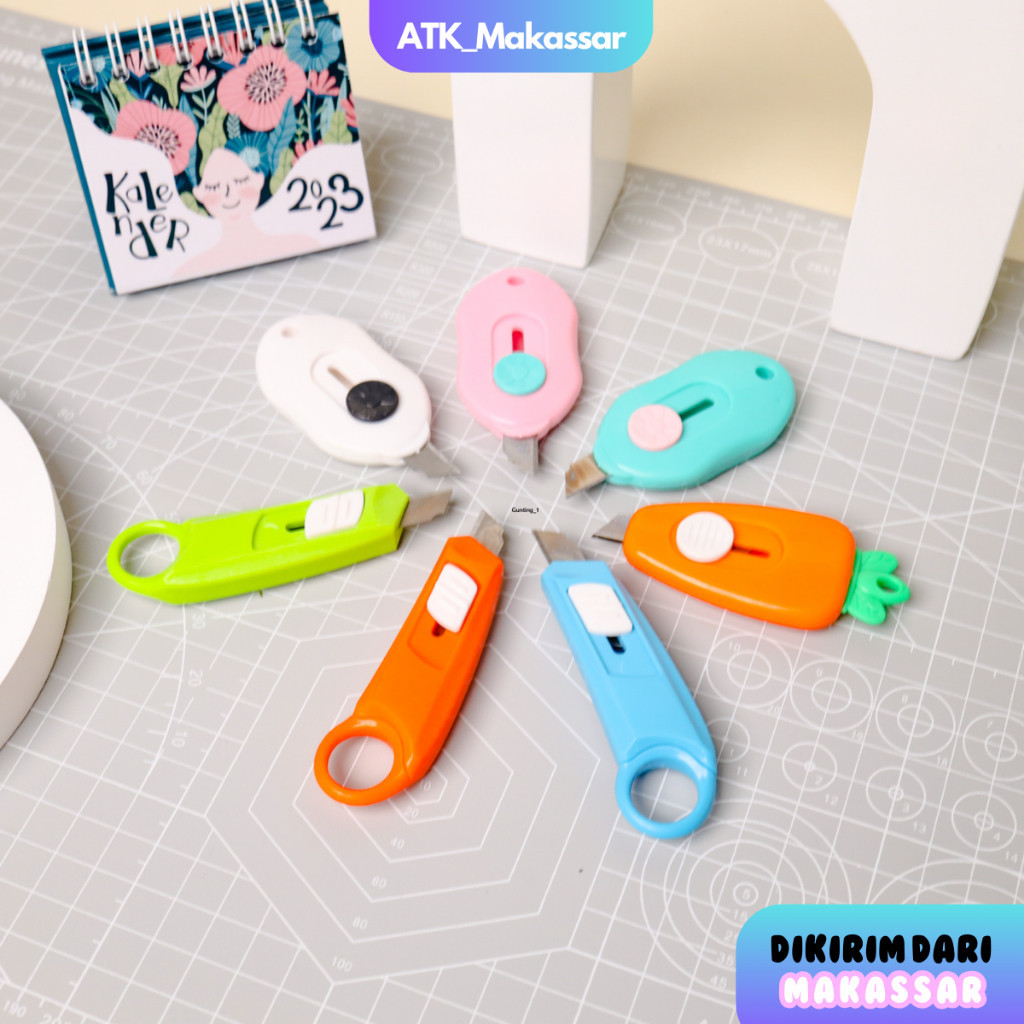 

Cutter Mini Aesthetic Lucu Pisau Pemotong Tajam Pisau Ukir Karakter Portable Termurah