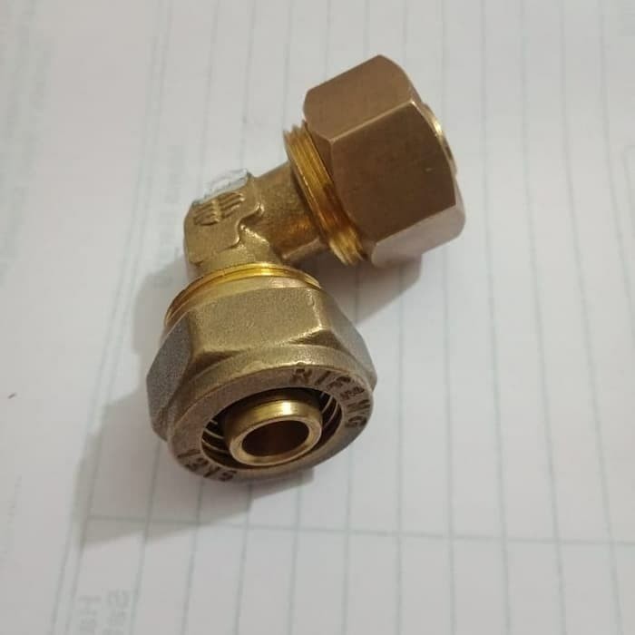 Sambungan selang air panas RIFENG elbow 3/4" x 3/4"