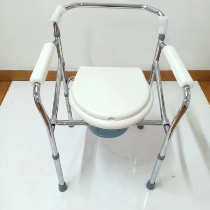 KURSI TOILET.KURSI BAB COMMODE CHAIR TANPA RODA - commode biasa
