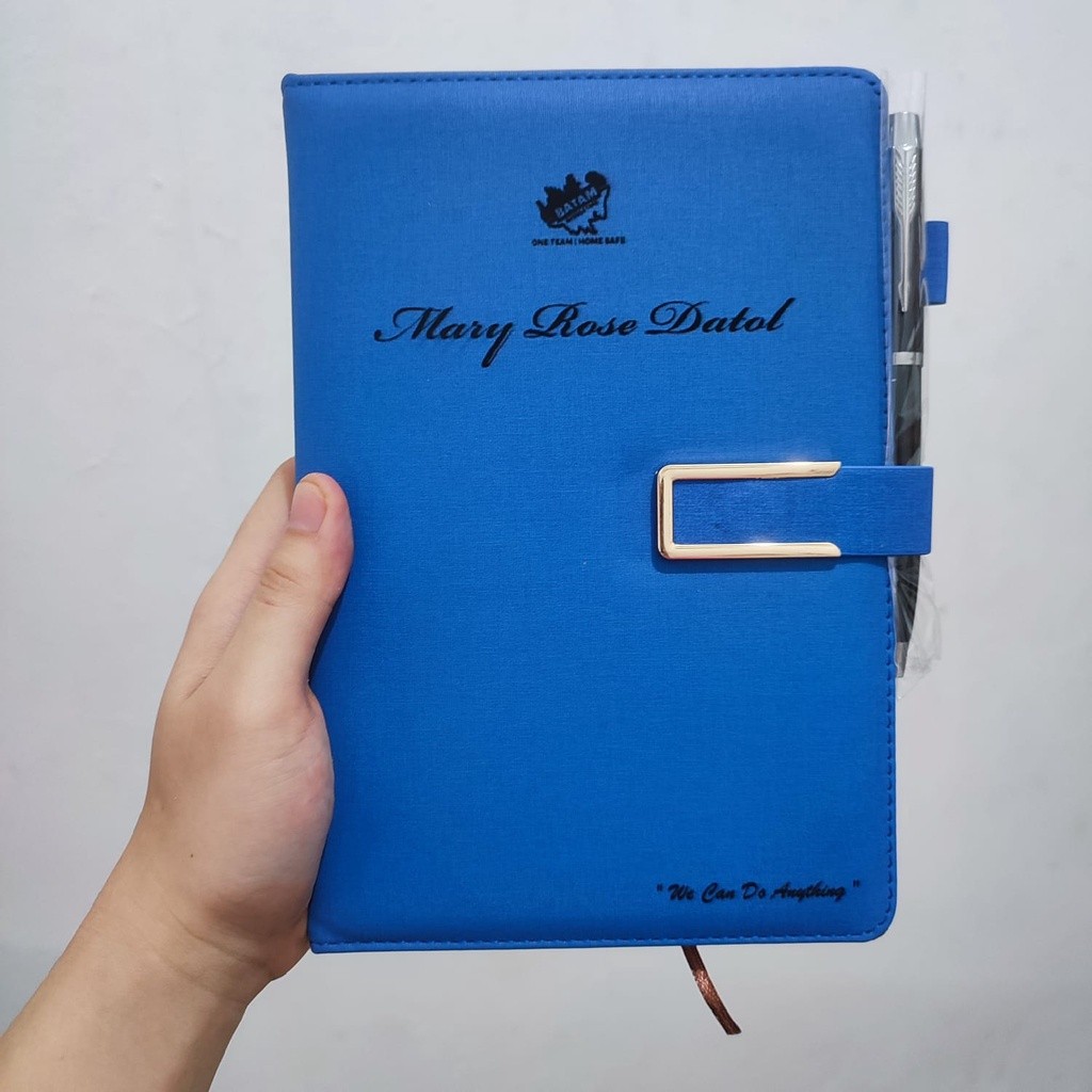 

[KHUSUS GROSIR] Paket Hampers Buku Agenda Custom dan Pena Custom/ Buku Agenda Custom Logo Perusahaan/ Pulpen Custom Logo Perusahaan