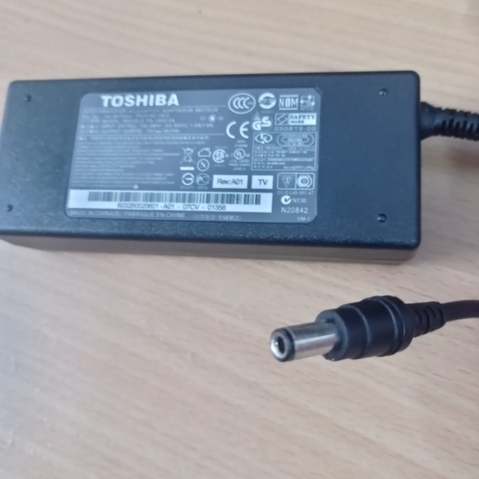 Adaptor Laptop Toshiba Satellite B550/B B551/D B.552/F B.552 - DN