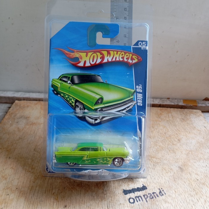 MAINAN hot wheels 56 merc diecast kode 01
